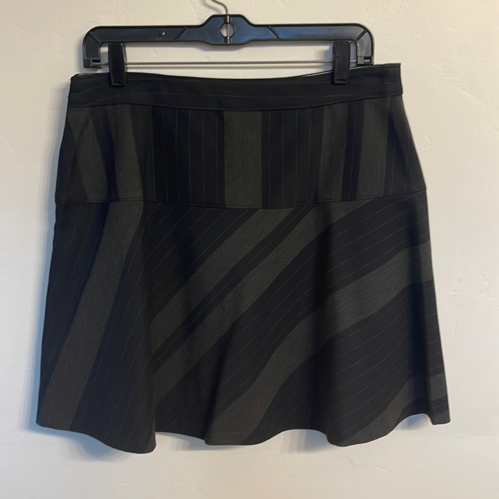 Banana Republic Mini Skirt - Size 8